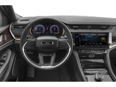 2027 Jeep Grand Cherokee Laredo Altitude